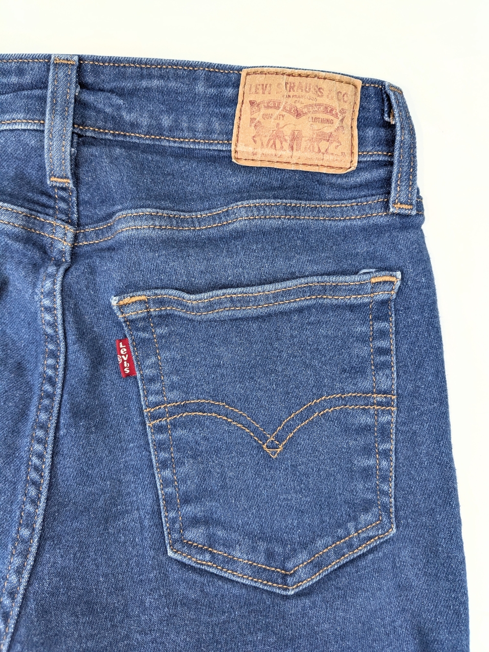 Levi's Classic High-Rise Blue Women’s Jeans W28 L30 - Picture 5 of 7